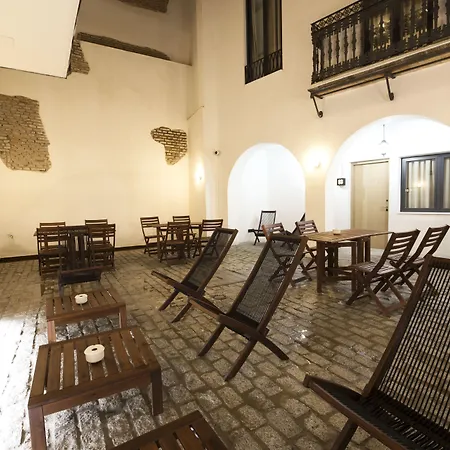 Hostel U-sense For *